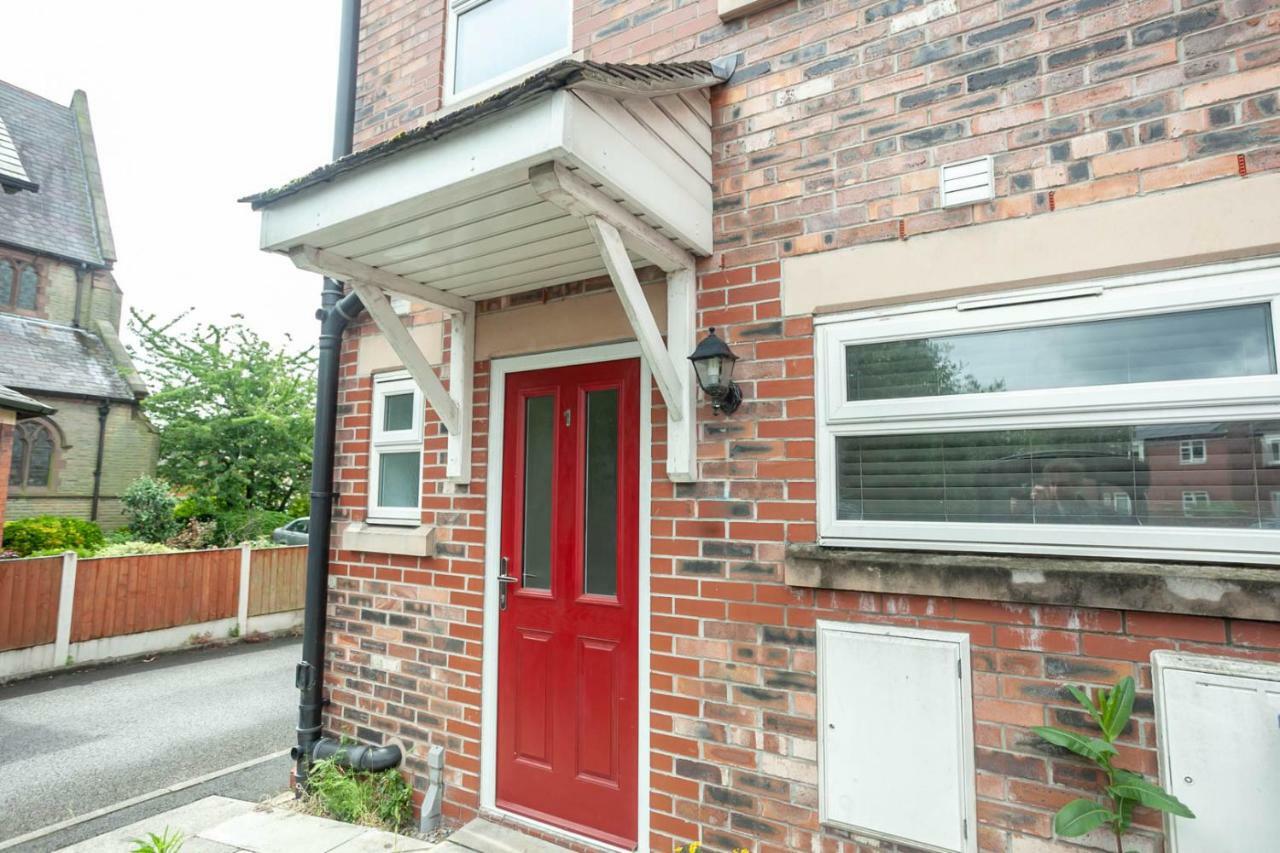 4 Bed Home, Driveway Parking Ideally Located In Latchford, Warrington - Executive St Marys House Eksteriør billede