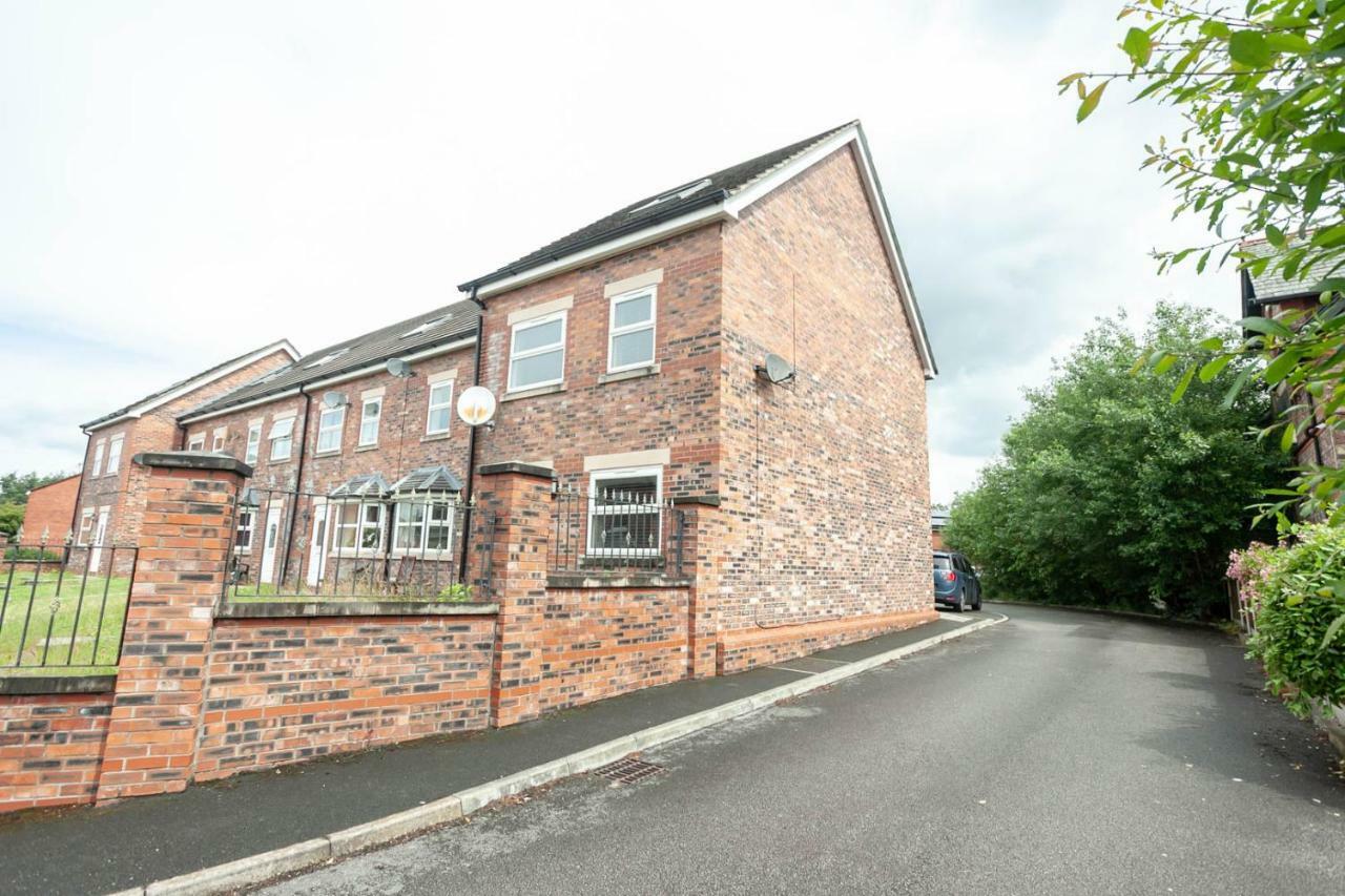 4 Bed Home, Driveway Parking Ideally Located In Latchford, Warrington - Executive St Marys House Eksteriør billede